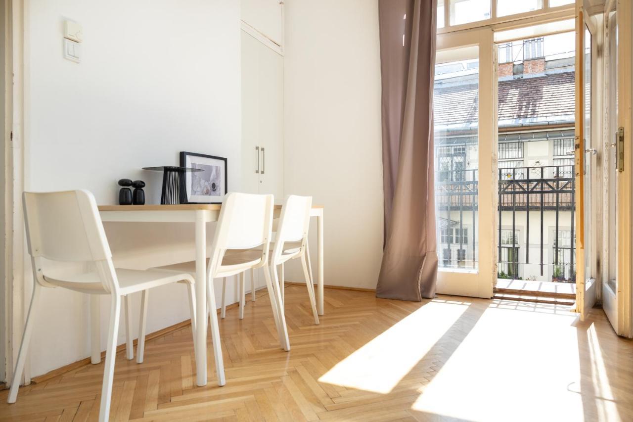 W25 Smart Apartment Budapest Bagian luar foto