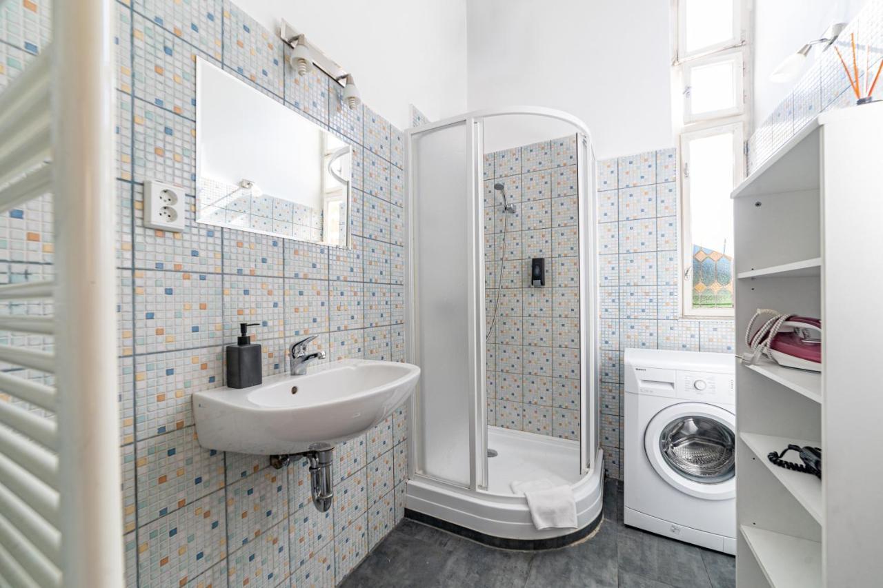 W25 Smart Apartment Budapest Bagian luar foto