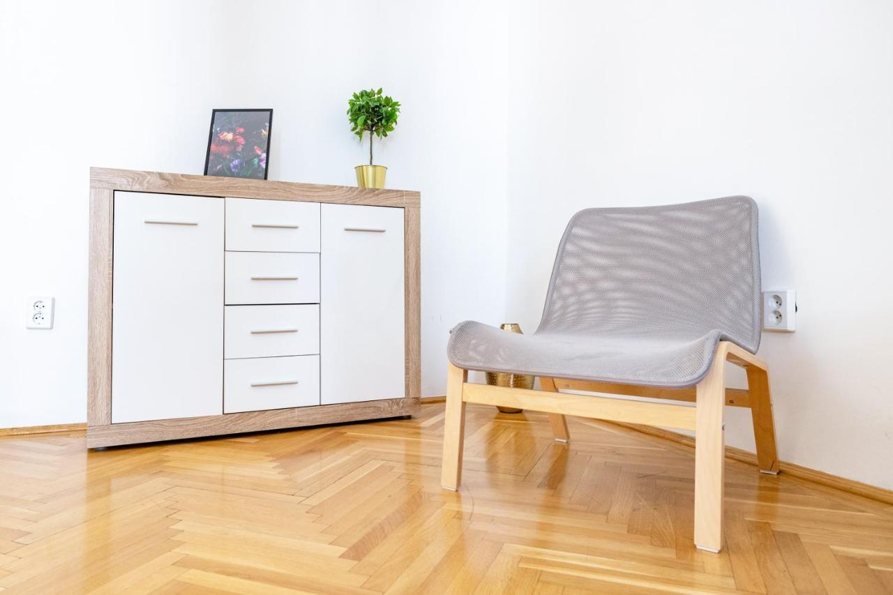 W25 Smart Apartment Budapest Bagian luar foto