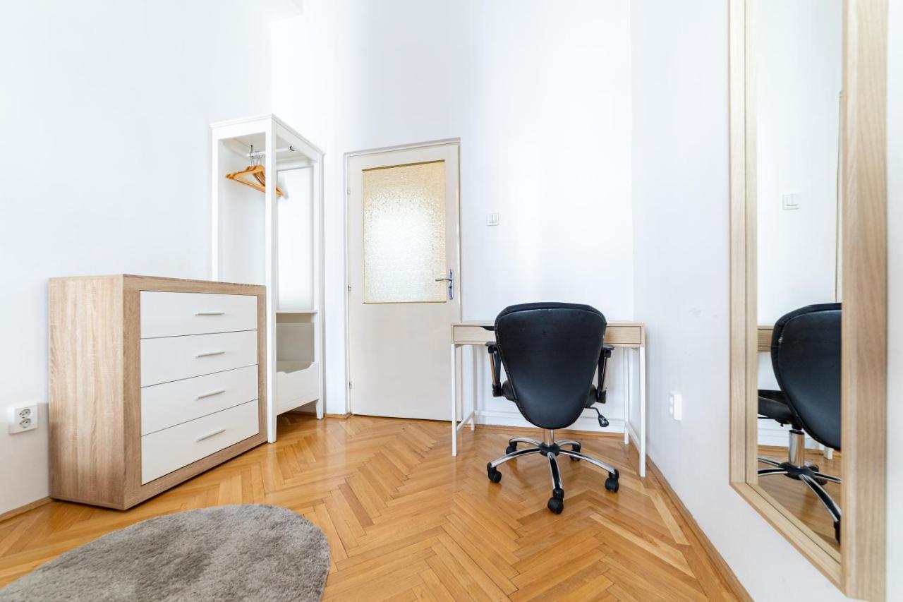 W25 Smart Apartment Budapest Bagian luar foto